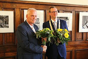 Andreas Lange und Bürgermeister Robert Straßburg nach der Amtsübergabe