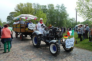 Herrentagswagen beim Dorffest Foto Meike Jezmann